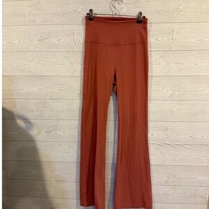 Lululemon Groove Super-High-Rise Flared Pant Nulu in the color Spiced Chai SZ 6